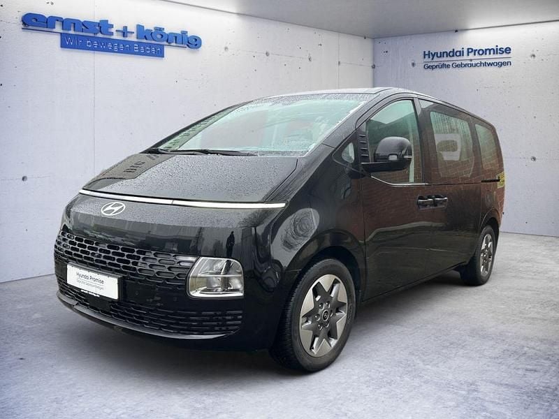 Abyss black Gebraucht 2025 Hyundai Staria Trend Van / Kleinbus | 42.980 € (Fairer Preis) - Bild 1/4
