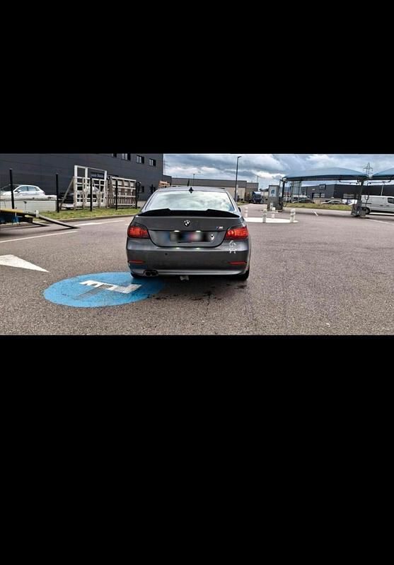 Gebraucht BMW 525 225 PS (165 kW) 2007 Grau Limousine