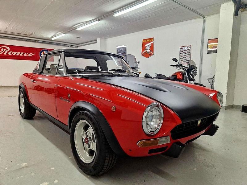 Gebraucht Fiat 124 Abarth 140 PS (102 kW) 1968 Rot Cabrio