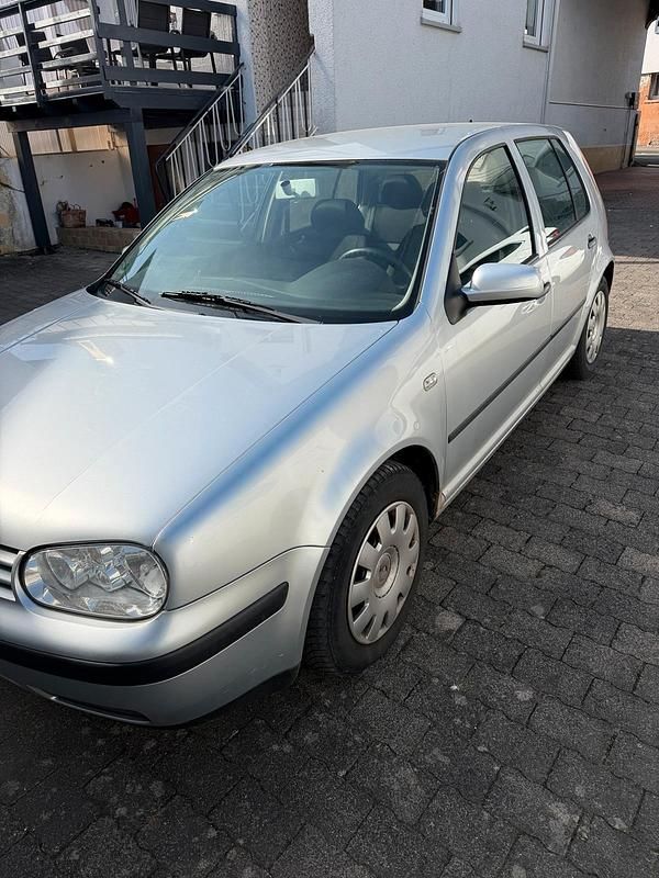 Gebraucht VW Golf IV 80 PS (58 kW) 2002 Grau Kleinwagen