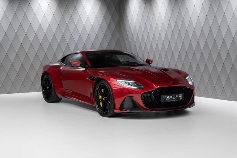 Rot Gebraucht 2023 Aston Martin DBS Coupé | 289.500 € (Fairer Preis) - Bild 1/4