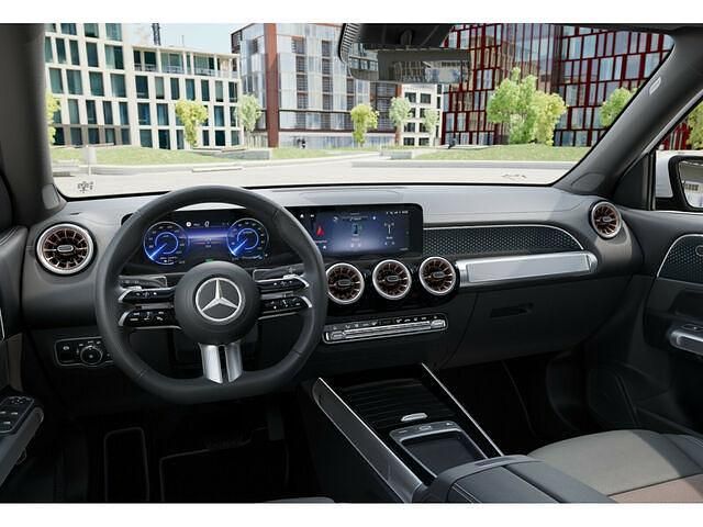Gebraucht Mercedes EQB300 Advanced Plus 167 kW (228 PS) 2024 Weiss / polarweiß SUV
