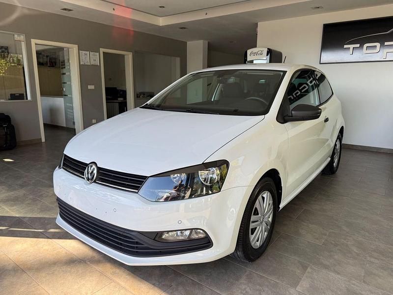 Gebraucht VW Polo Trendline 90 PS (66 kW) 2015 Weiß Kleinwagen