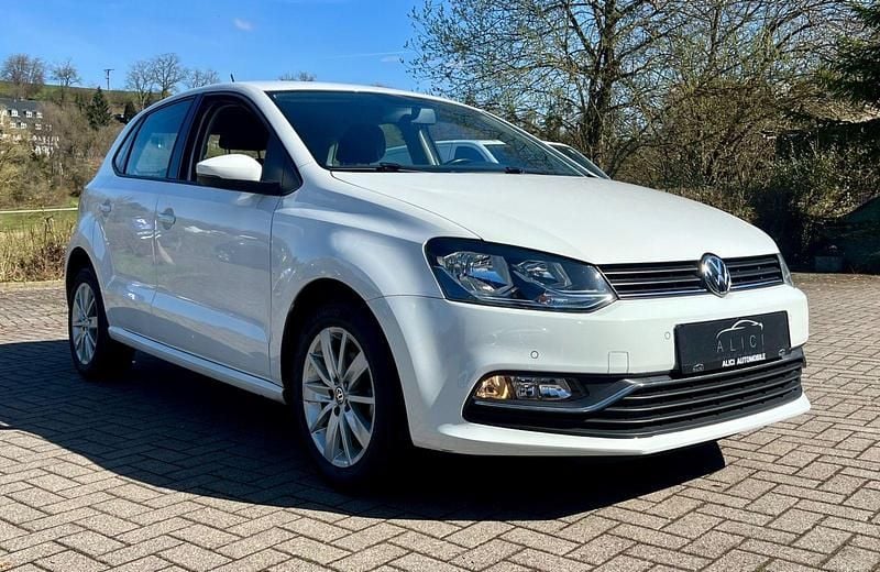 Gebraucht VW Polo Comfortline 60 PS (44 kW) 2017 Weiß Kleinwagen