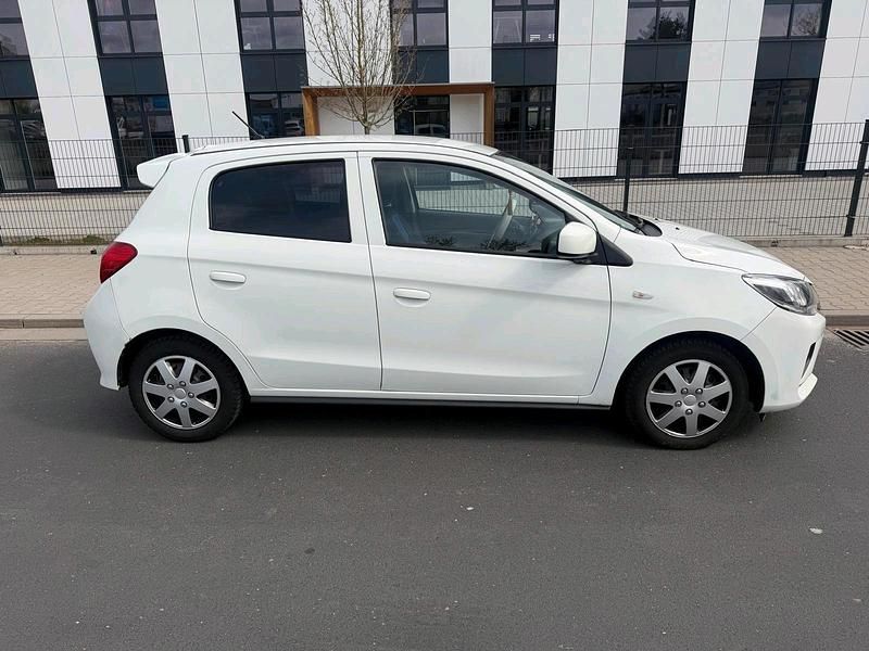 Gebraucht Mitsubishi Space Star 71 PS (52 kW) 2021 Weiß Kleinwagen