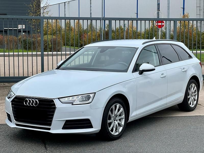 Weiß Gebraucht 2017 Audi A4 Basis Kombi | 17.999 € (Guter Preis) - Bild 1/4