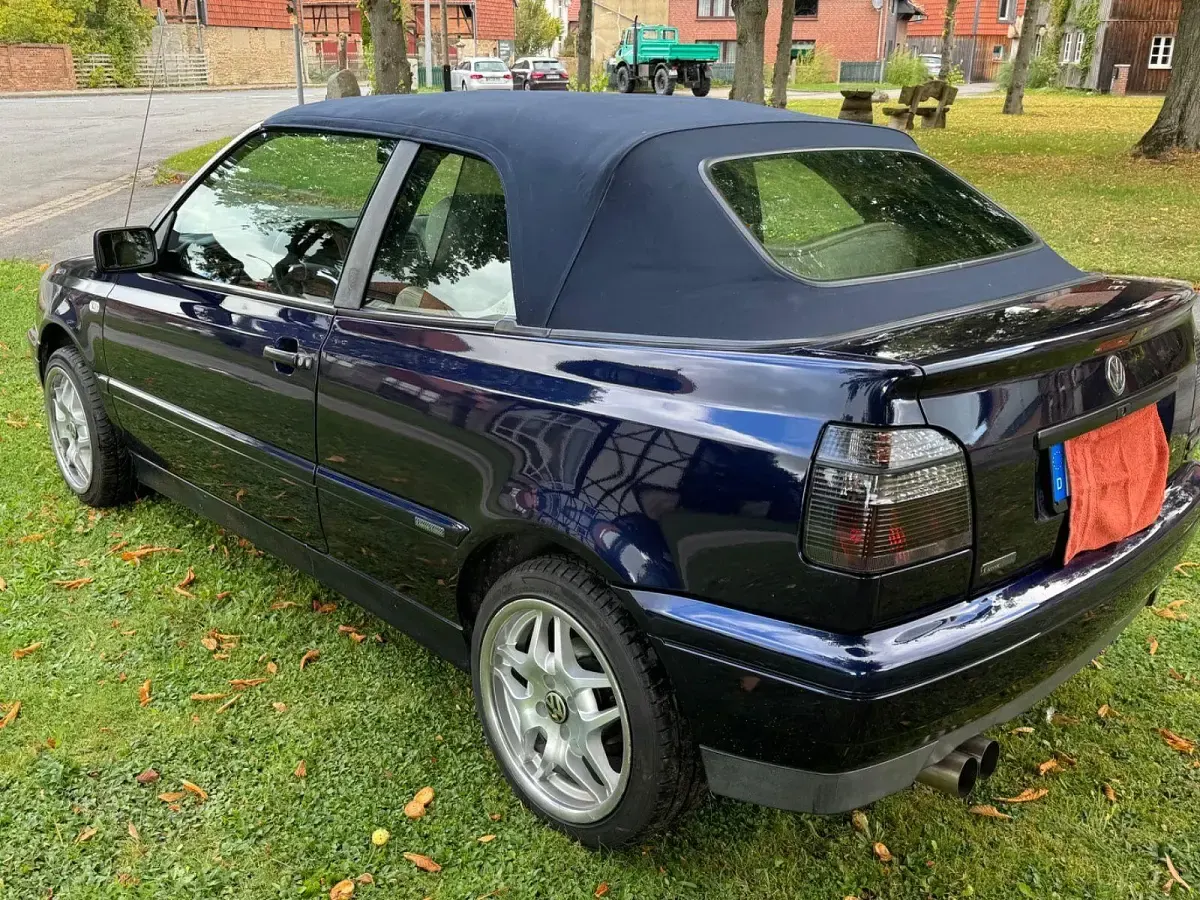Gebraucht VW Golf Cabriolet Classicline 116 PS (85 kW) 1997 Blau Cabrio