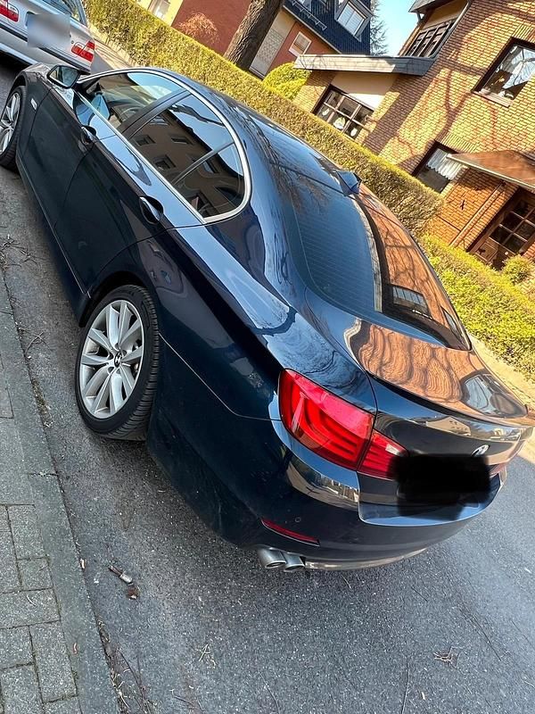 Second-hand BMW 520 2010 Albastru Berlinǎ