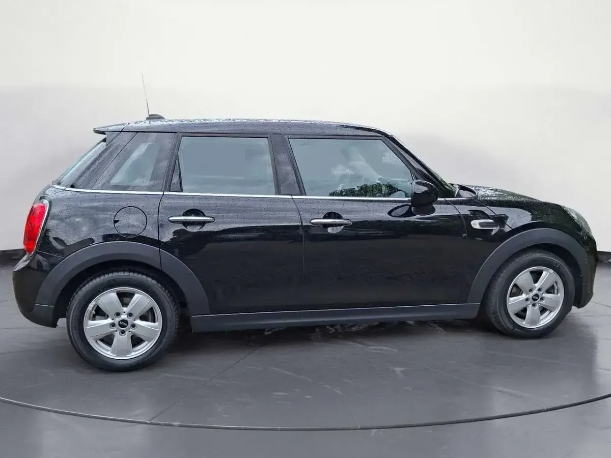 Occasion Mini ONE 102 PK (75 kW) 2019 Zwart Hatchback