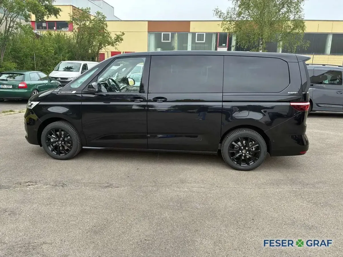 Neu VW Multivan 177 PS (130 kW) 2026 Deep black perleffekt Van / Kleinbus
