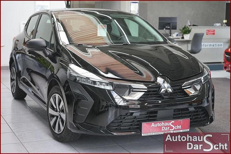 Gebraucht Mitsubishi Colt Basis 67 PS (49 kW) 2024 Onyxschwarz m onyxschwarz m Kleinwagen