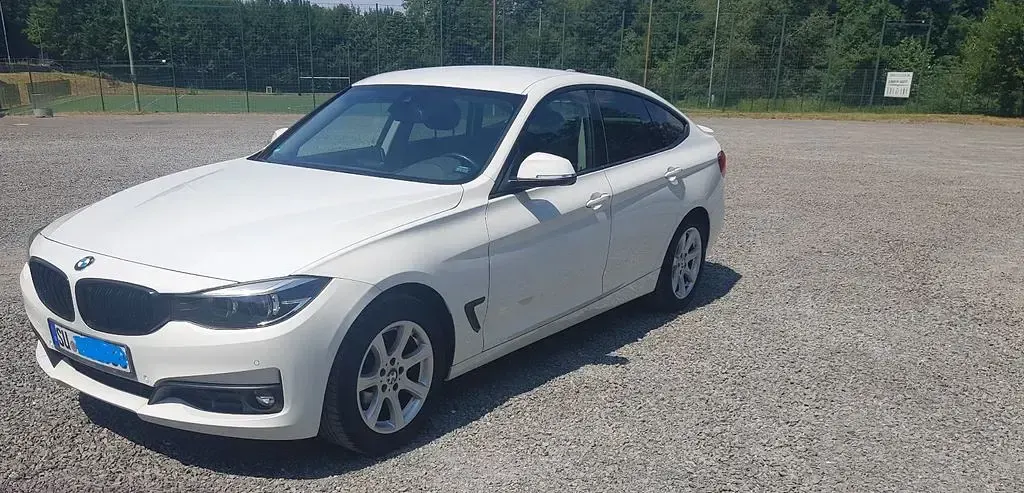 Gebraucht BMW 320 190 PS (139 kW) 2017 Weiß Limousine