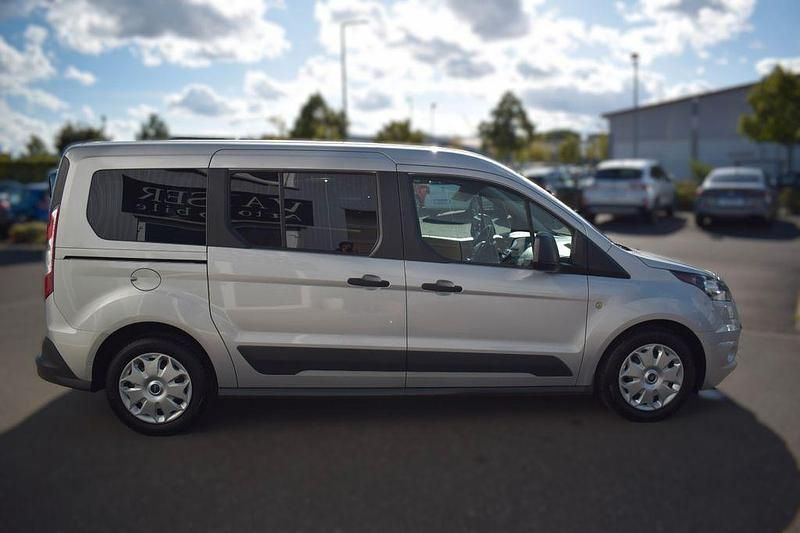 Gebraucht Ford Tourneo 120 PS (88 kW) 2017 Silber Van / Kleinbus