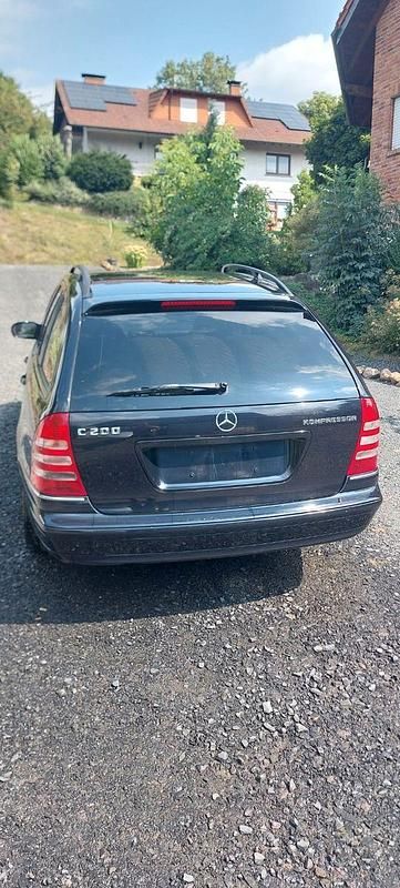 Schwarz Gebraucht 2005 Mercedes C200 Sport Edition Kombi | 2.250 € (Superpreis) - Bild 1/4
