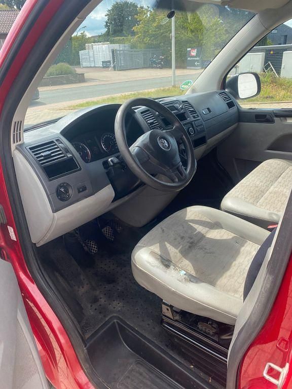Gebraucht VW Transporter 140 PS (102 kW) 2013 Rot Van