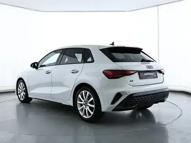 Gebraucht Audi A3 Sportback e-tron Ambiente 116 PS (85 kW) 2025 Andere Kleinwagen