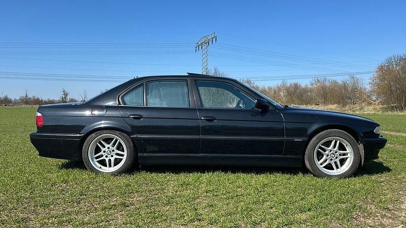 Gebraucht BMW 740 Sport Line 286 PS (210 kW) 2001 Schwarz Limousine