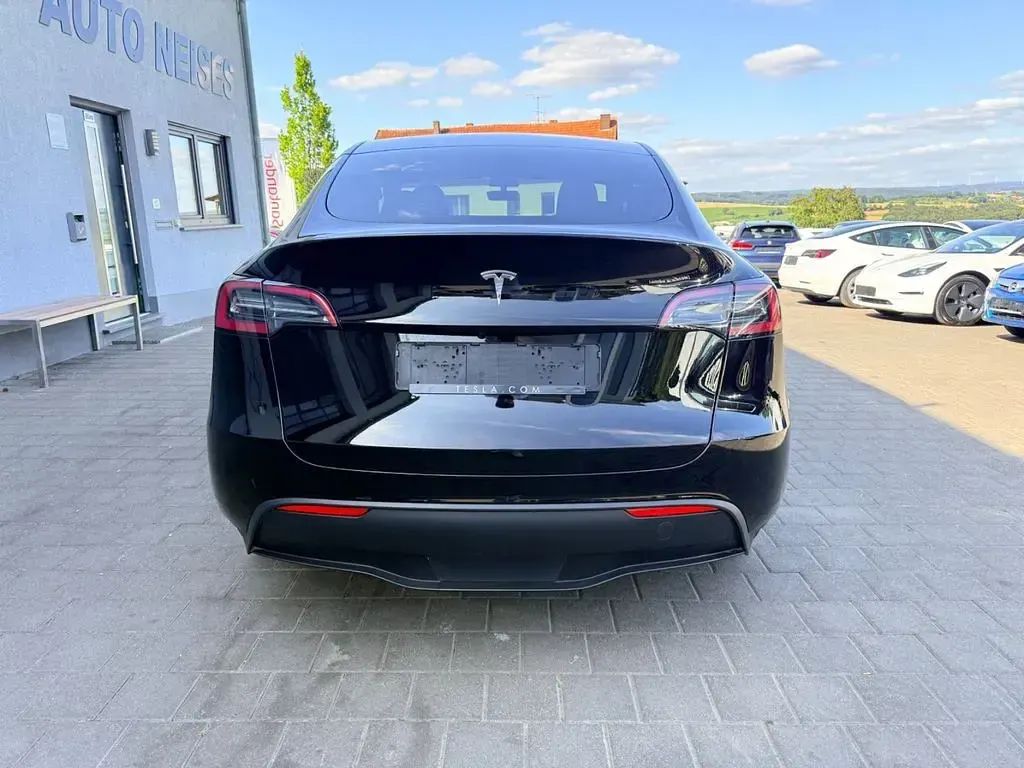 Gebraucht Tesla Model Y Standard Range 216 kW (295 PS) 2024 Schwarz SUV