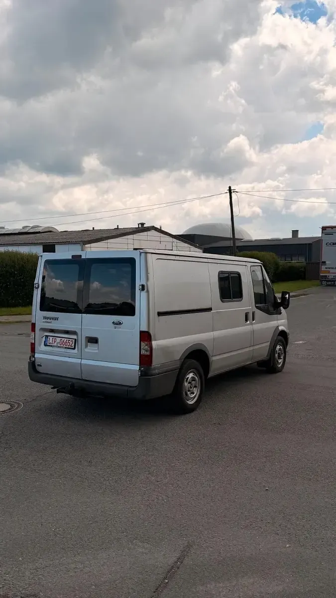 Gebraucht Ford Transit 85 PS (62 kW) 2010 Silber Van