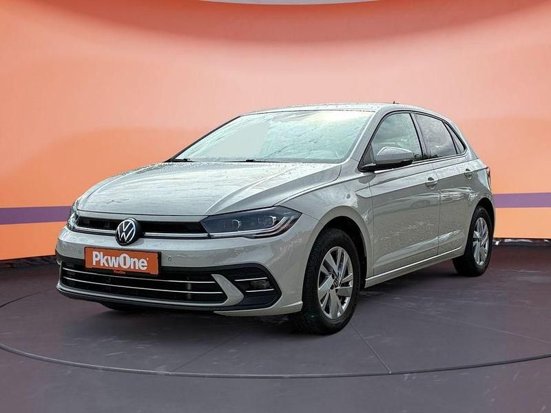 Grau Gebraucht 2022 VW Polo Style Limousine | 17.190 € (Guter Preis) - Bild 1/4