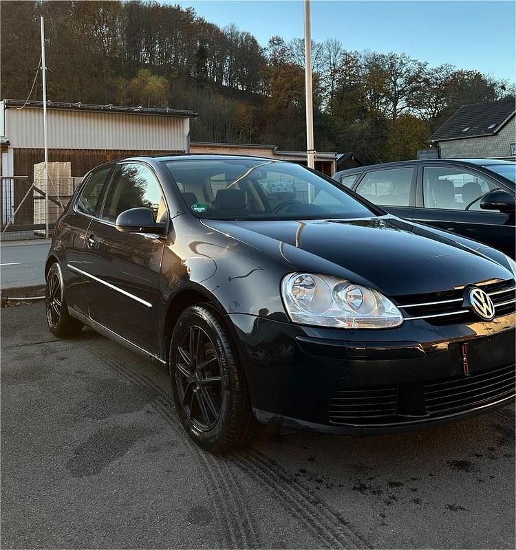 Schwarz Gebraucht 2006 VW Golf V Coupé | 3.500 € (Etwas zu teuer) - Bild 1/4