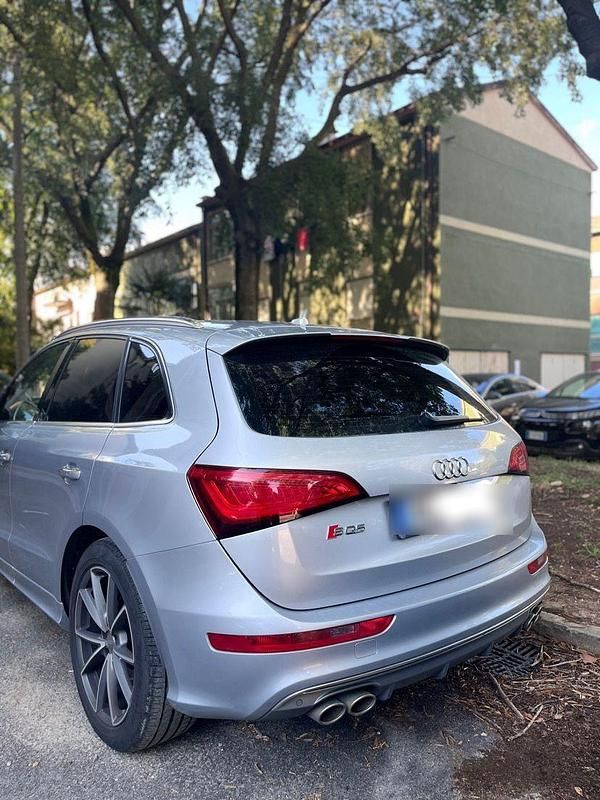 Grau Gebraucht 2016 Audi SQ5 SUV | 19.300 € (Superpreis) - Bild 1/4