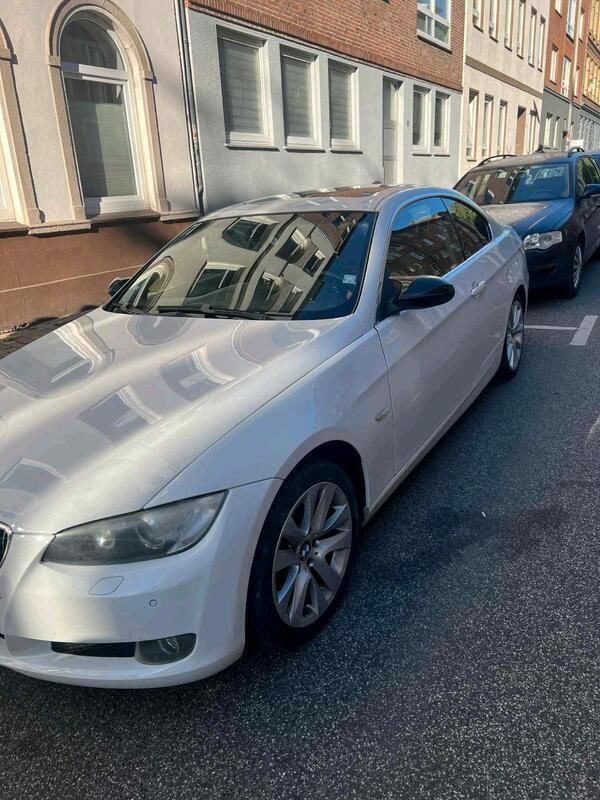 Weiß Gebraucht 2008 BMW 330 Coupé | 10.598 € (Teuer) - Bild 1/4