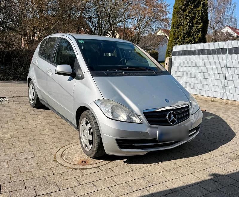 Gebraucht Mercedes A160 82 PS (60 kW) 2010 Silber Kleinwagen