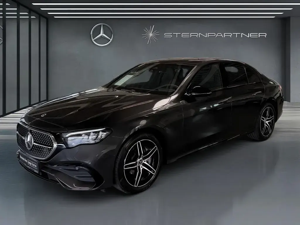 Usado Mercedes E200 AMG 204 CV (150 kW) 2025 Gris Berlina