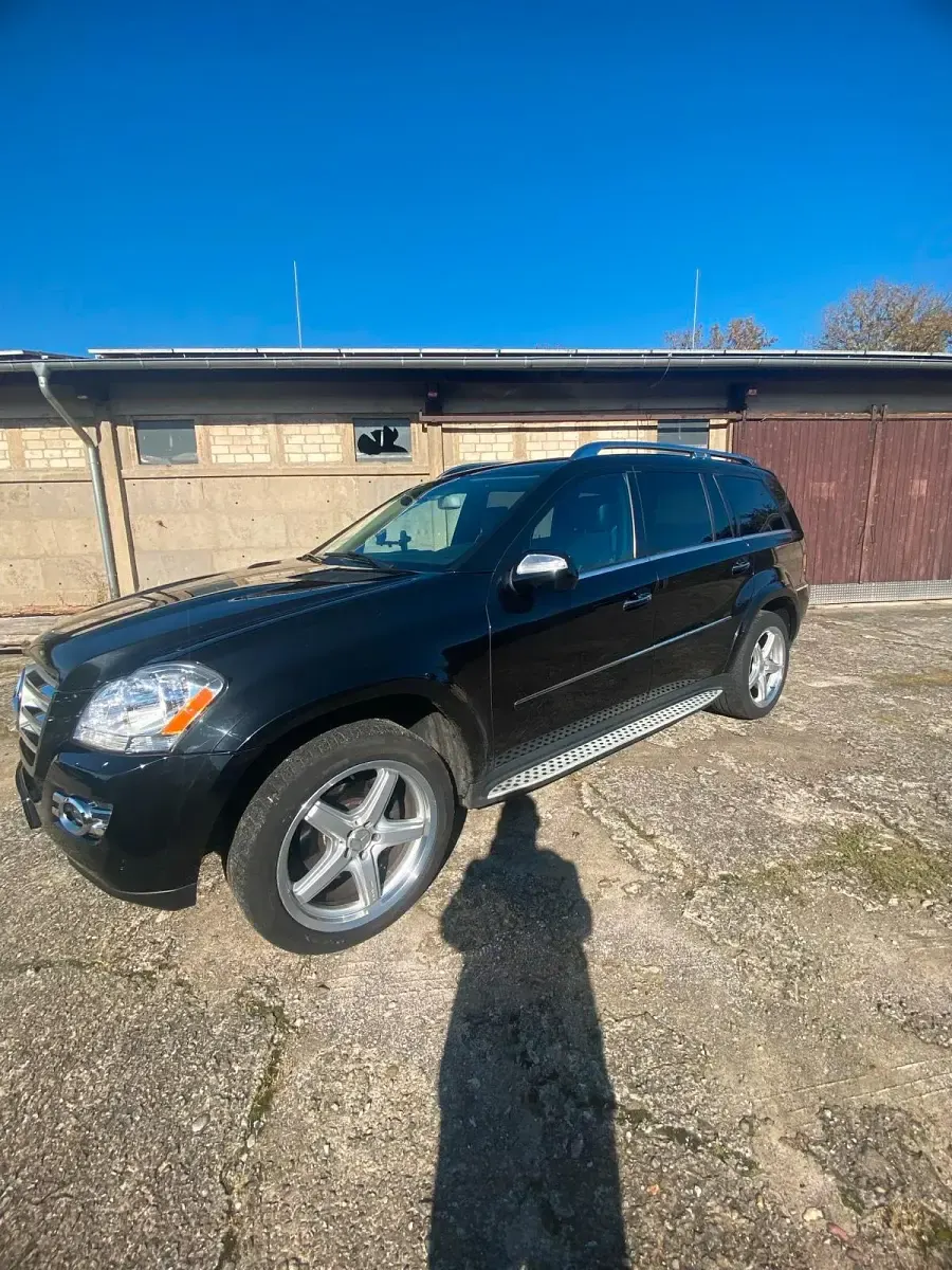 Gebraucht Mercedes GL550 285 PS (209 kW) 2010 Schwarz SUV