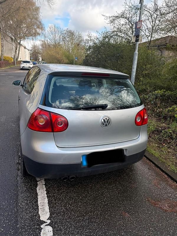 Gebraucht VW Golf V 150 PS (110 kW) 2005 Silber Kleinwagen