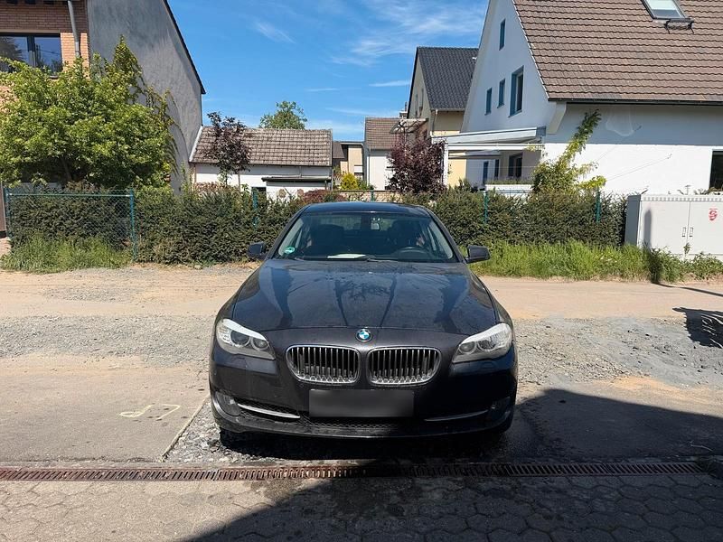 Second-hand BMW 523 204 CP (150 kW) 2011 Gri Berlinǎ