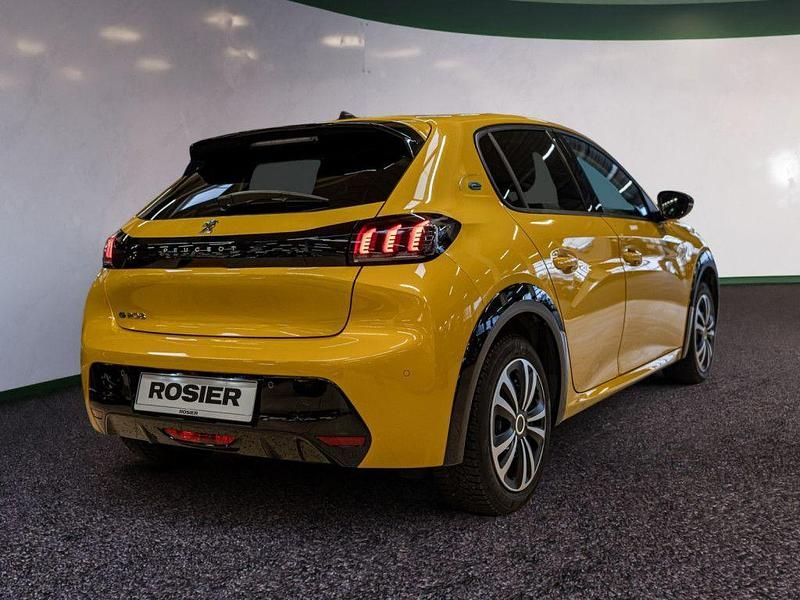 Gebraucht Peugeot e-208 Allure+ 100 kW (136 PS) 2023 Gelb Kleinwagen