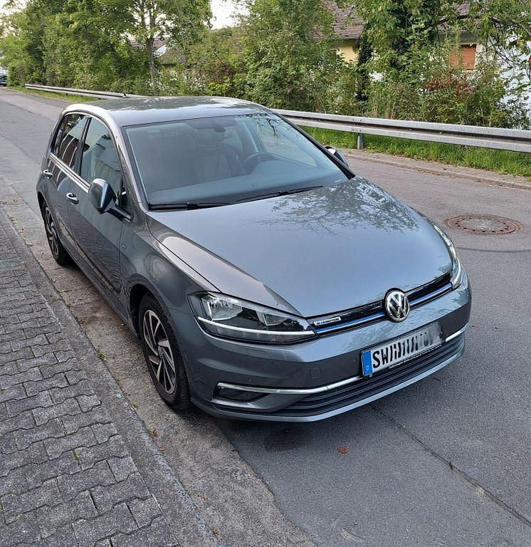 Grau Gebraucht 2018 VW Golf VII Join Limousine | 15.500 € (Guter Preis) - Bild 1/4