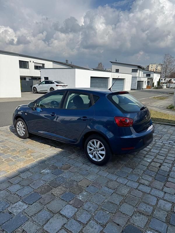 Gebraucht Seat Ibiza 90 PS (66 kW) 2013 Blau Kleinwagen