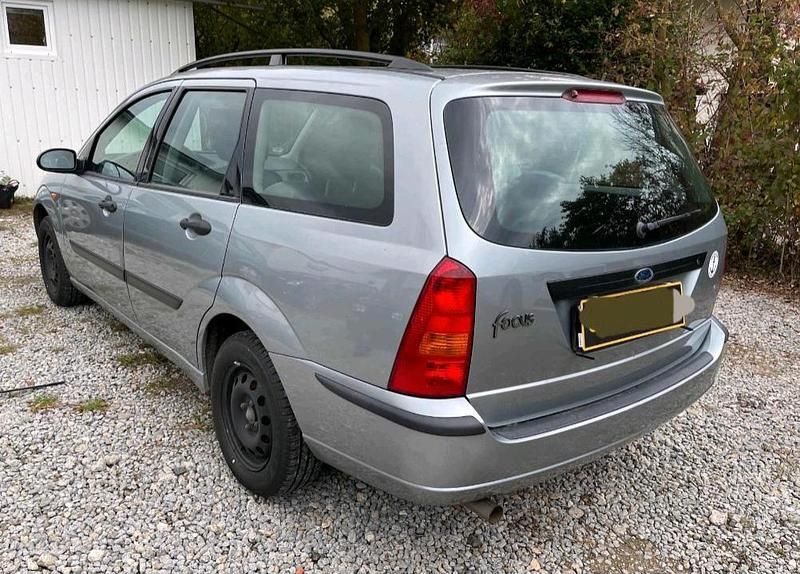 Gebraucht Ford Focus Finesse 116 PS (85 kW) 2002 Grau Kombi