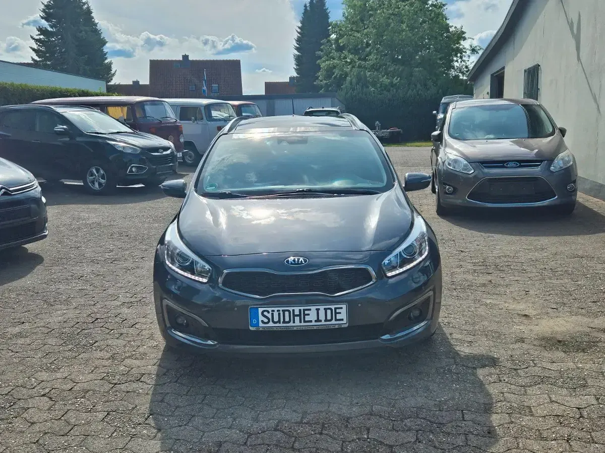Gebraucht Kia Ceed 136 PS (100 kW) 2015 Grau Kleinwagen