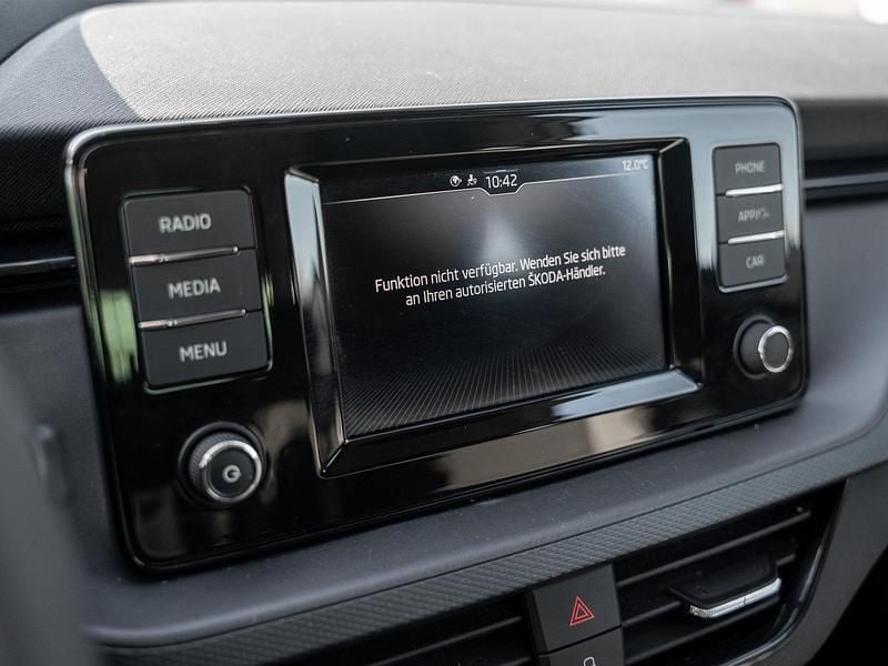 Gebraucht Skoda Scala Cool Plus 95 PS (69 kW) 2023 Weiß Kleinwagen