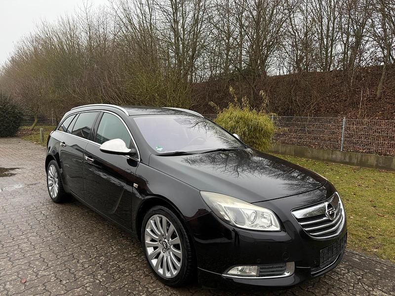 Gebraucht Opel Insignia 260 PS (191 kW) 2009 Schwarz Kombi