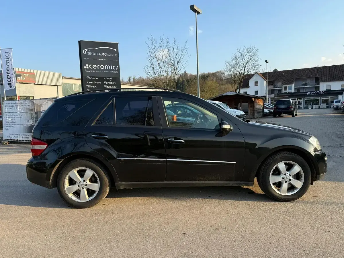 Gebraucht Mercedes ML500 306 PS (225 kW) 2005 Schwarz SUV