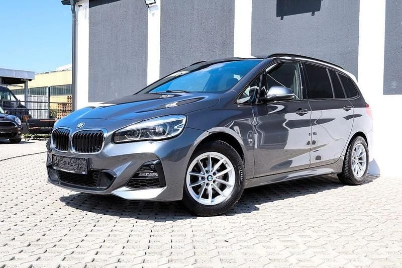 Grau Gebraucht 2021 BMW 218 M Sport Kombi | 18.400 € (Superpreis) - Bild 1/4