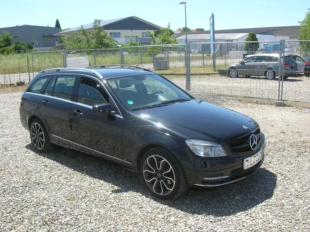 Gebraucht Mercedes C300 231 PS (169 kW) 2011 Schwarz Limousine
