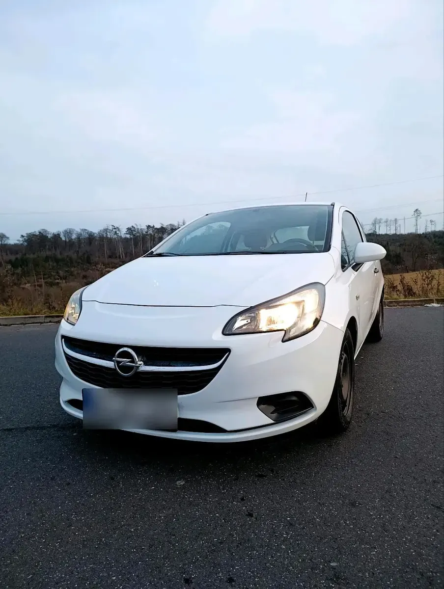 Gebraucht Opel Corsa 69 PS (50 kW) 2016 Weiß Kleinwagen