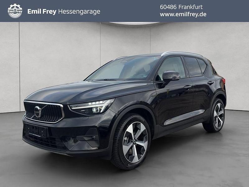 Onyx blackmetallic 717 Gebraucht 2024 Volvo XC40 SUV | 34.750 € (Fairer Preis) - Bild 1/4