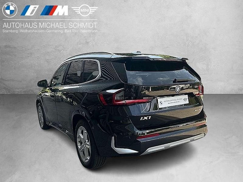 Neu BMW iX1 xLine 230 kW (313 PS) 2025 Black sapphire SUV