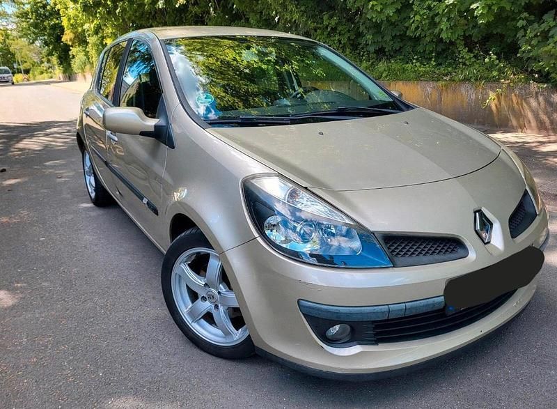 Braun Gebraucht 2006 Renault Clio II Kleinwagen | 2.499 € (Teuer) - Bild 1/4