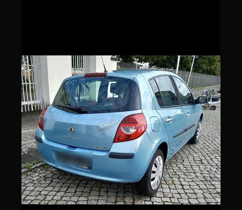 Gebraucht Renault Clio II 102 PS (75 kW) 2007 Limousine