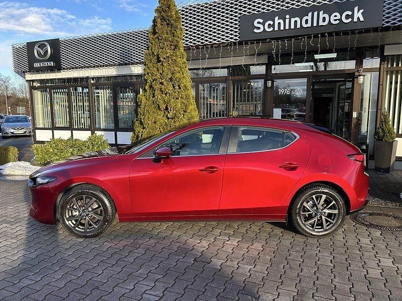 Gebraucht Mazda 3 122 PS (89 kW) 2023 Rot Limousine