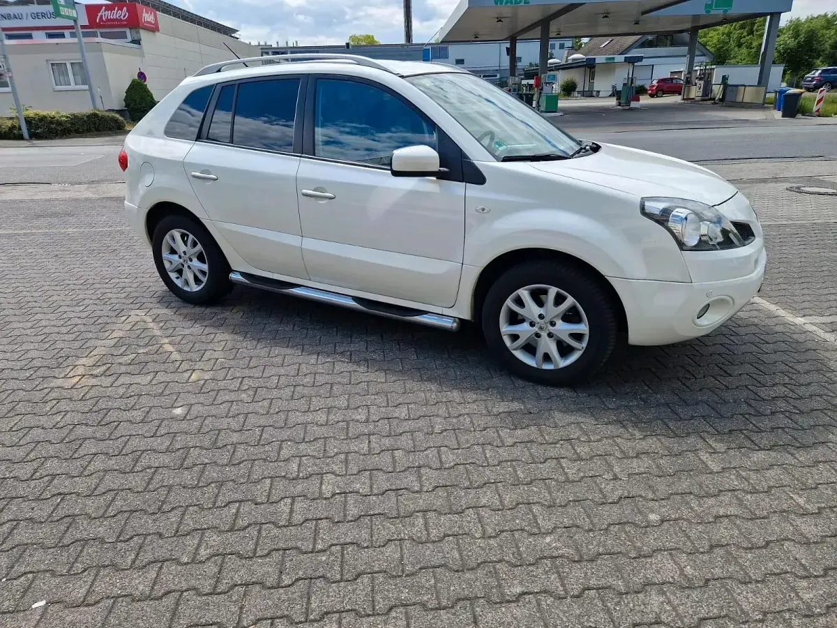 Gebraucht Renault Koleos 150 PS (110 kW) 2009 Weiß SUV