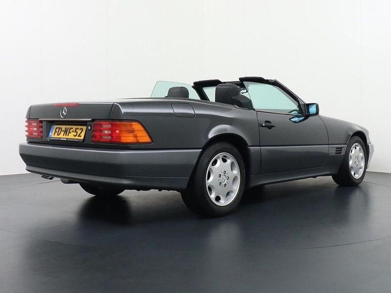 Gebraucht Mercedes SL300 190 PS (139 kW) 1992 Schwarz Cabrio